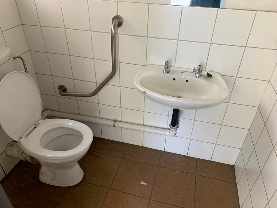 To Let commercial Property for Rent in Oos Einde Free State